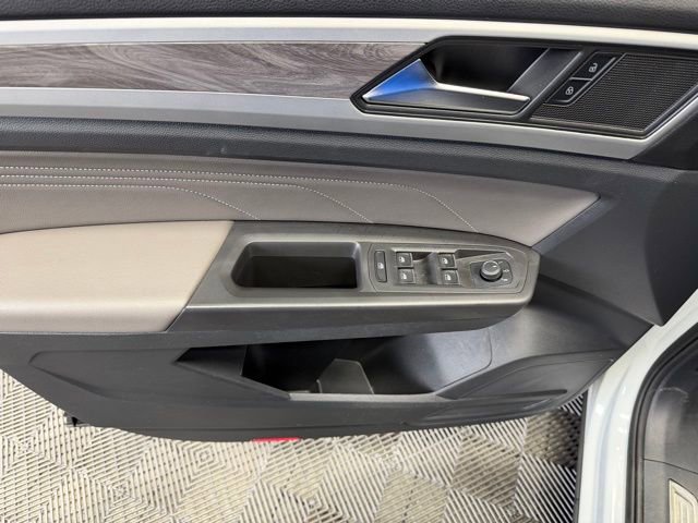 Used 2022 Volkswagen Atlas Cross Sport SE image 15