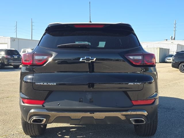 Used 2024 Chevrolet TrailBlazer ACTIV w/ Driver Confidence Package FWD image 4