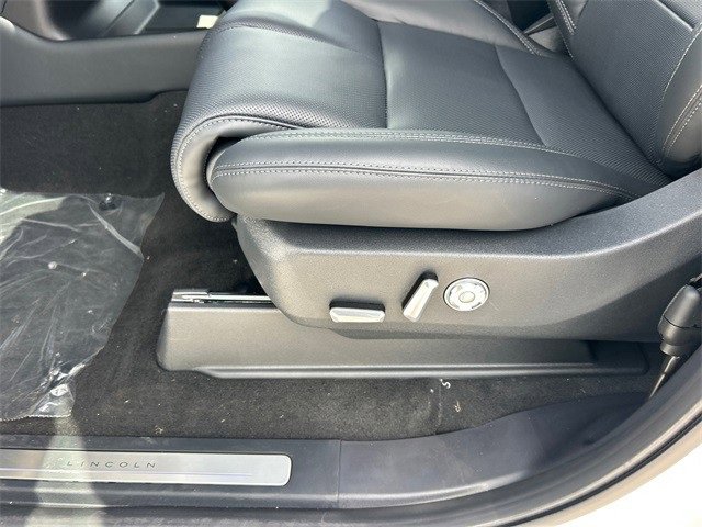 New 2025 Lincoln Navigator Reserve w/ Jet Appearance Package image 22