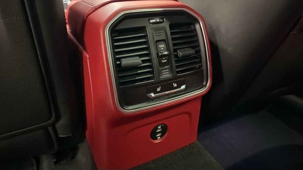 Used 2021 Porsche Macan GTS image 17