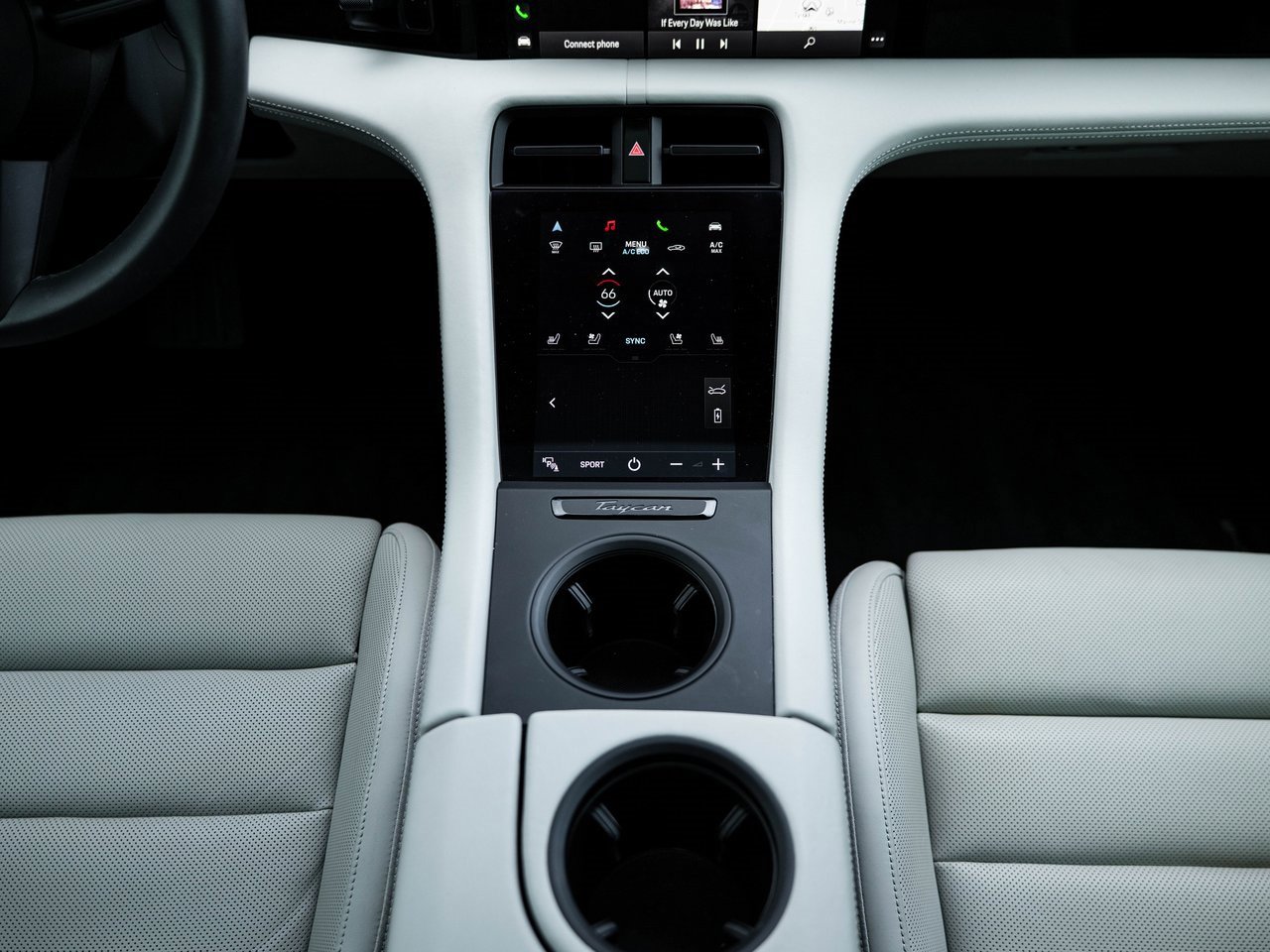 Used 2020 Porsche Taycan 4S image 31