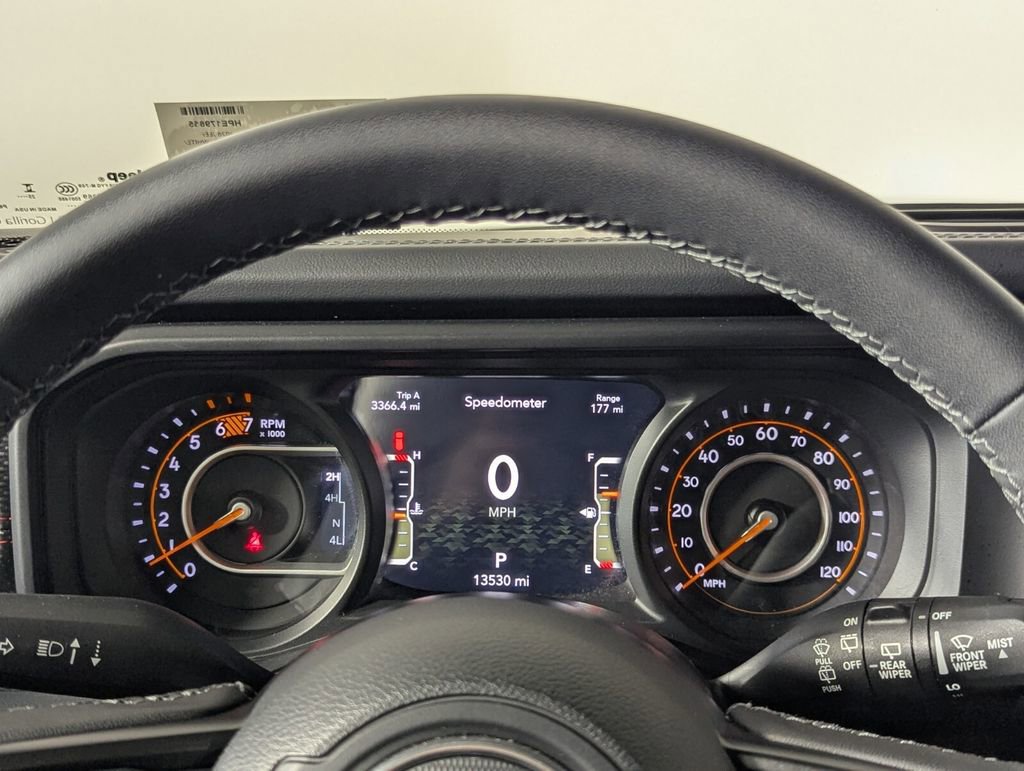 Used 2026 Jeep Wrangler Unlimited Rubicon AWD/4WD image 19