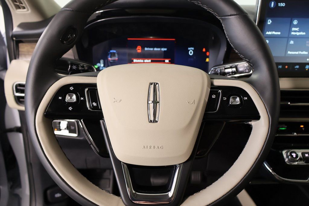 New 2026 Lincoln Corsair Grand Touring AWD/4WD image 3