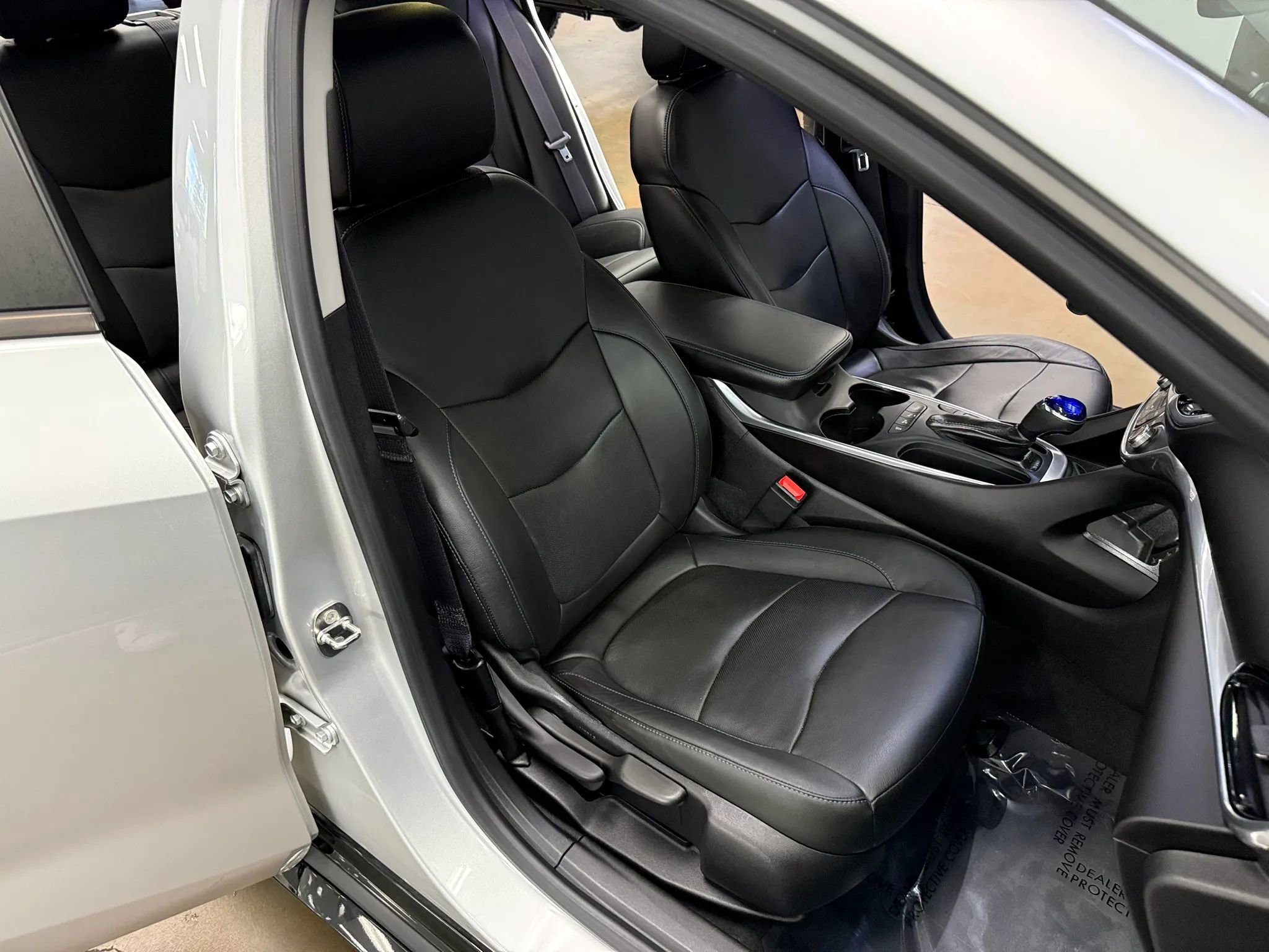 Used 2017 Chevrolet Volt Premier w/ Driver Confidence II Package image 14