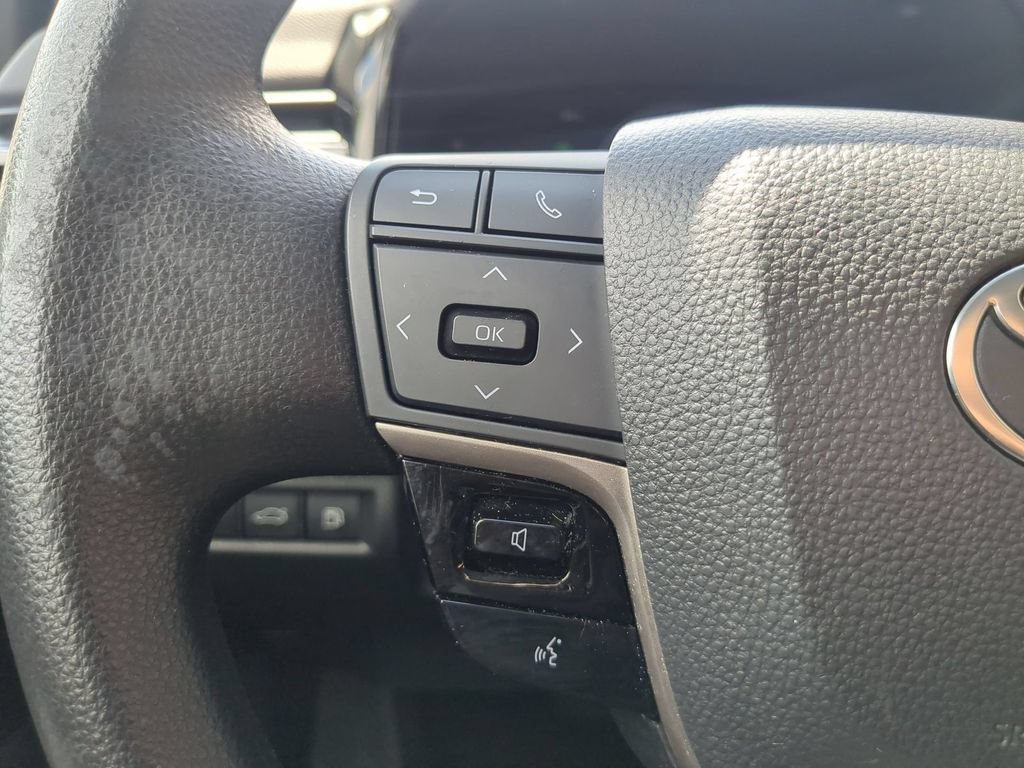 Used 2025 Toyota Camry LE FWD image 21