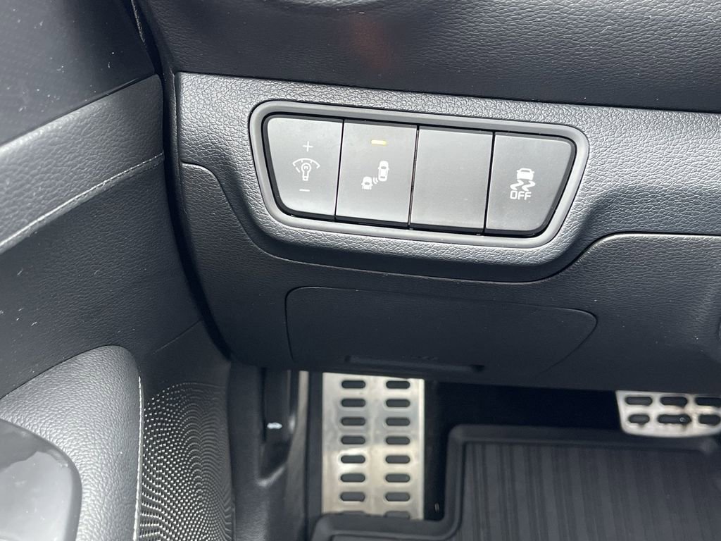 Used 2024 Kia Forte GT-Line w/ GT-Line Premium Package image 18