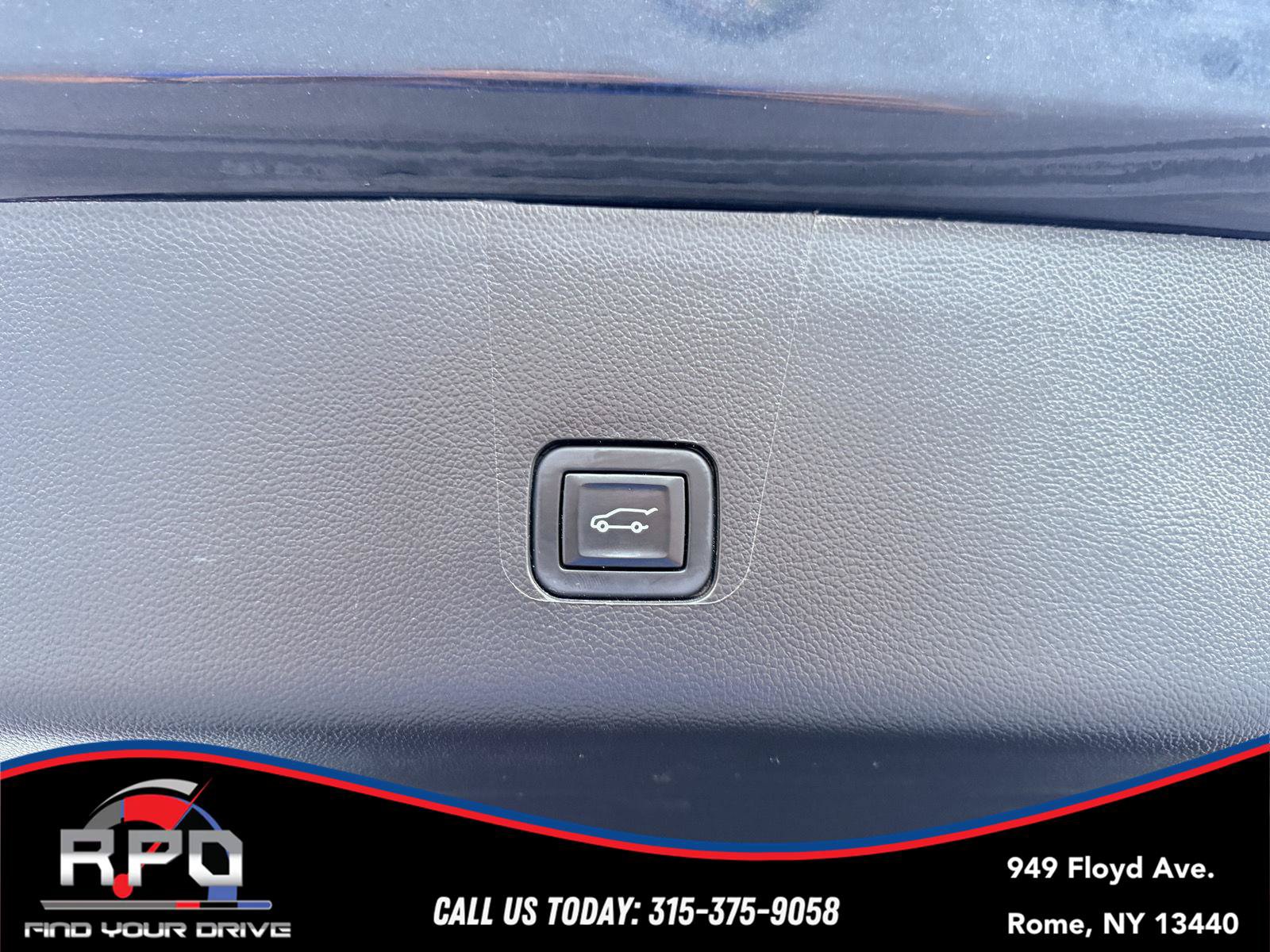 Used 2022 Chevrolet Traverse LT AWD/4WD image 31