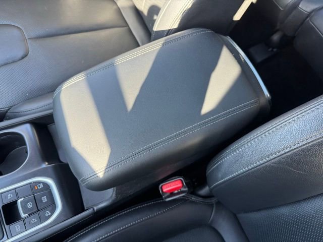 Used 2020 Hyundai Santa Fe Limited image 20