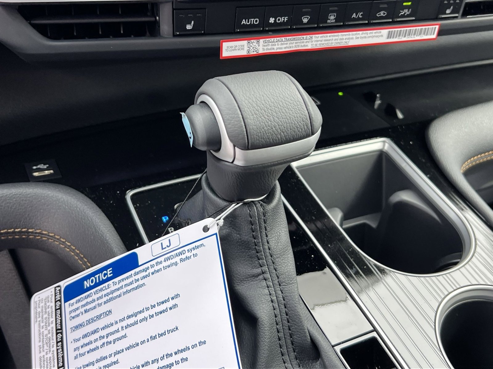 New 2026 Toyota Sienna XLE Woodland Edition image 17