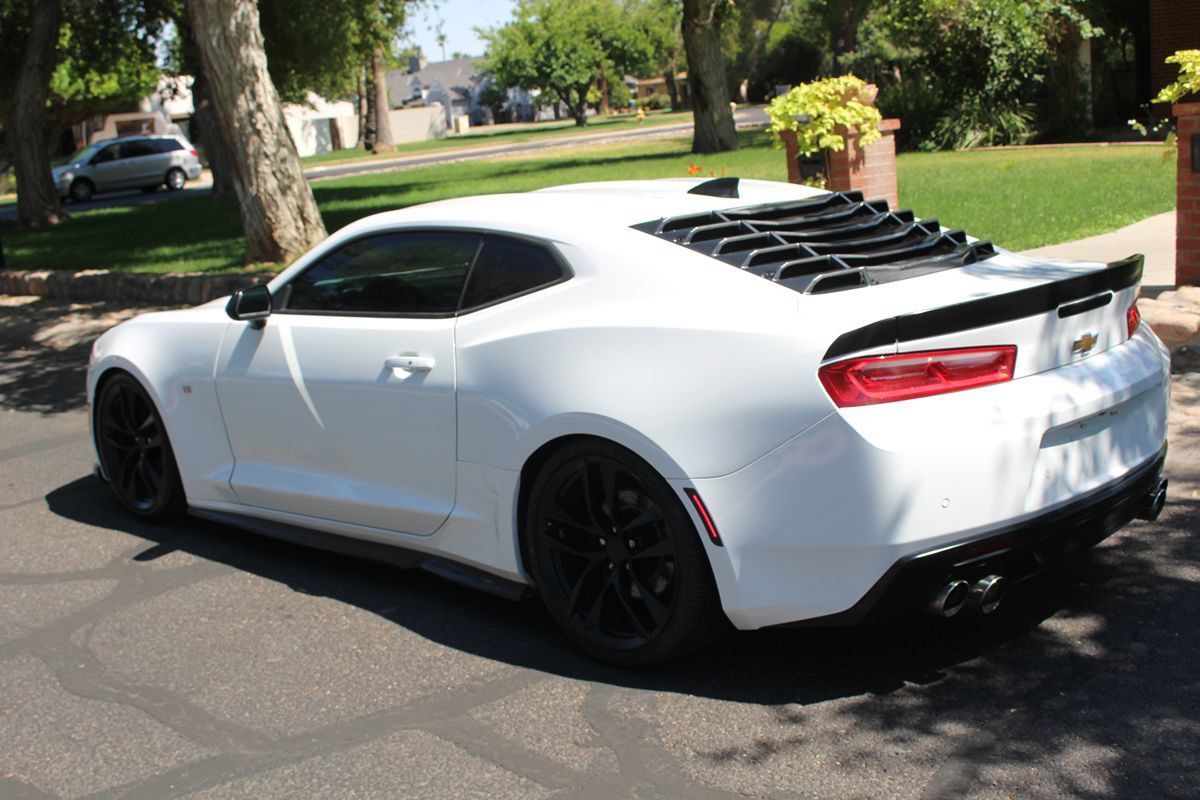 Used 2017 Chevrolet Camaro LT RWD image 41