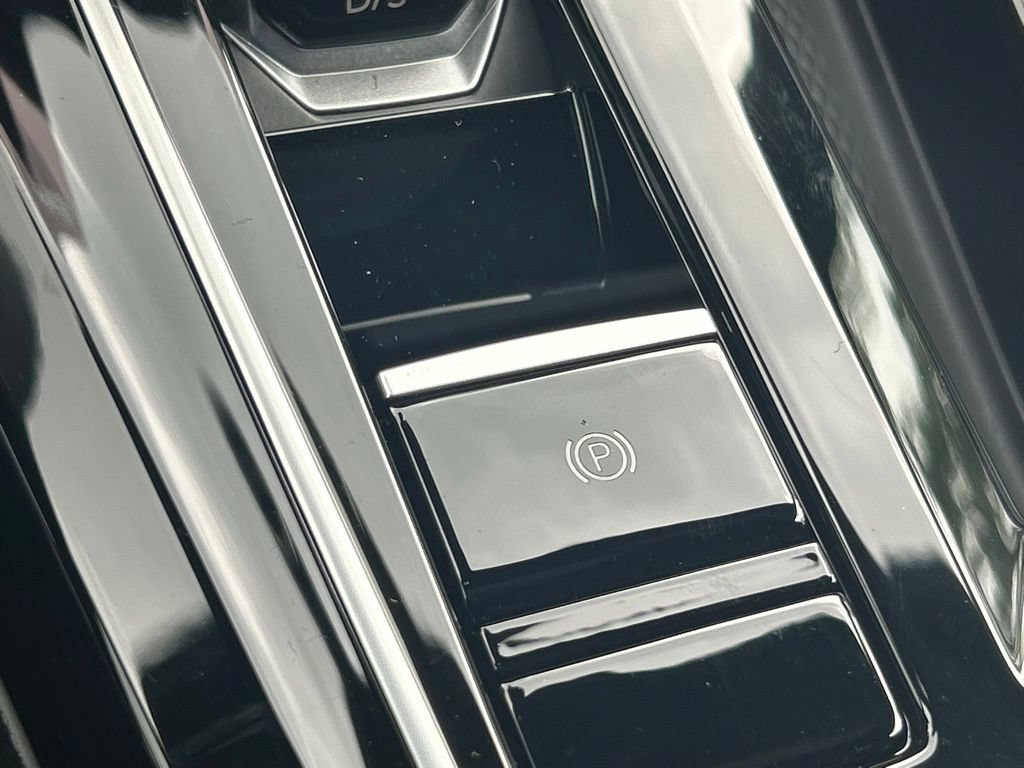 New 2026 Volkswagen GTI SE FWD image 53