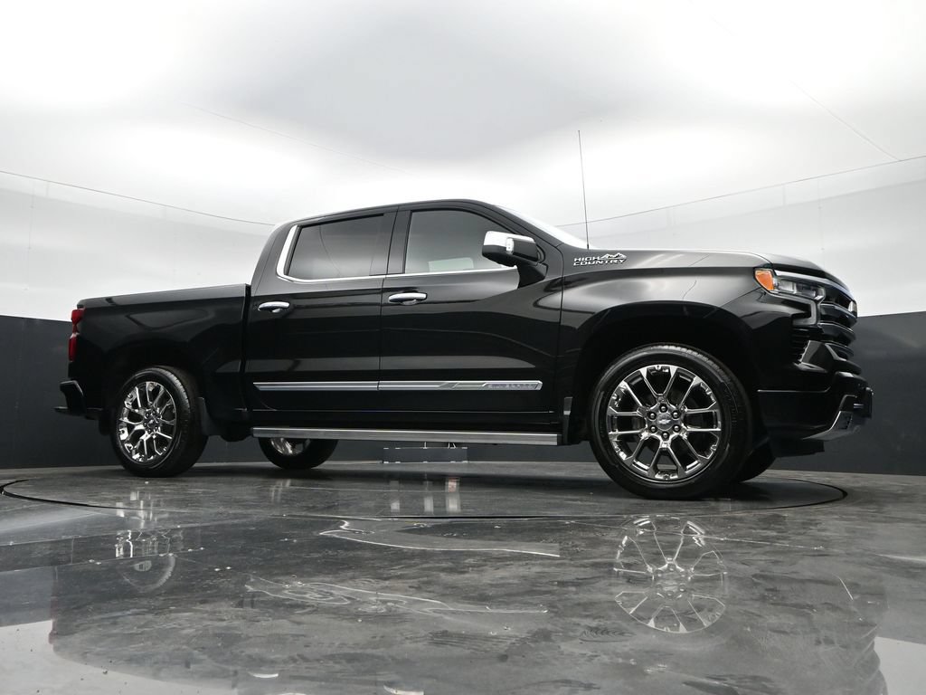 Used 2025 Chevrolet Silverado 1500 High Country AWD/4WD image 53