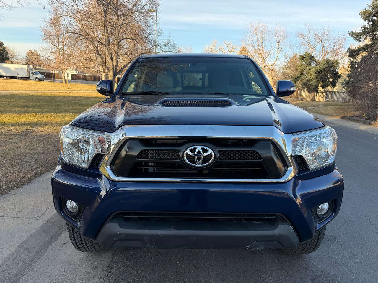 Used 2015 Toyota Tacoma 4x4 Access Cab V6 w/ TRD Sport Package image 8