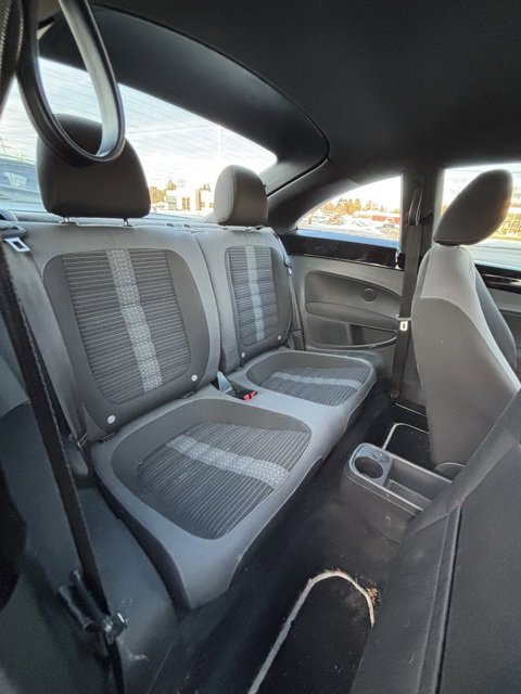 Used 2012 Volkswagen Beetle 2.0T image 14