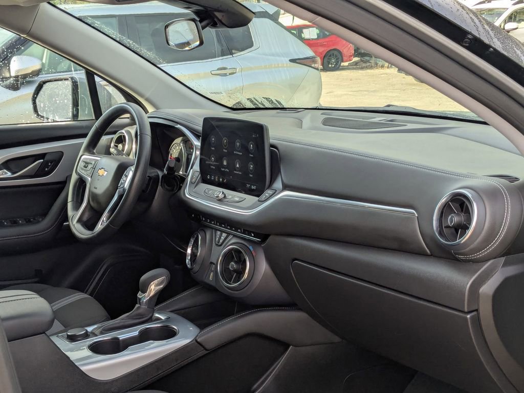 Used 2025 Chevrolet Blazer LT image 29