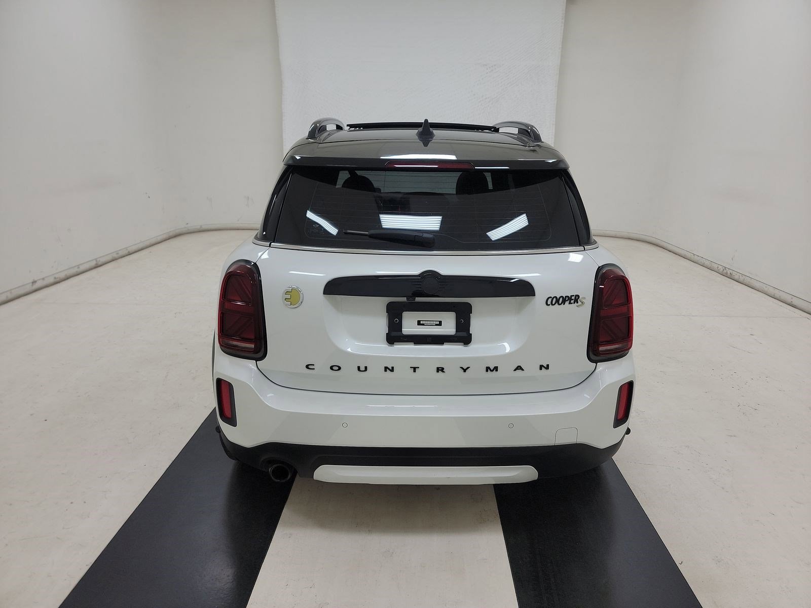 Used 2023 MINI Cooper Countryman SE w/ Storage Package AWD/4WD image 4