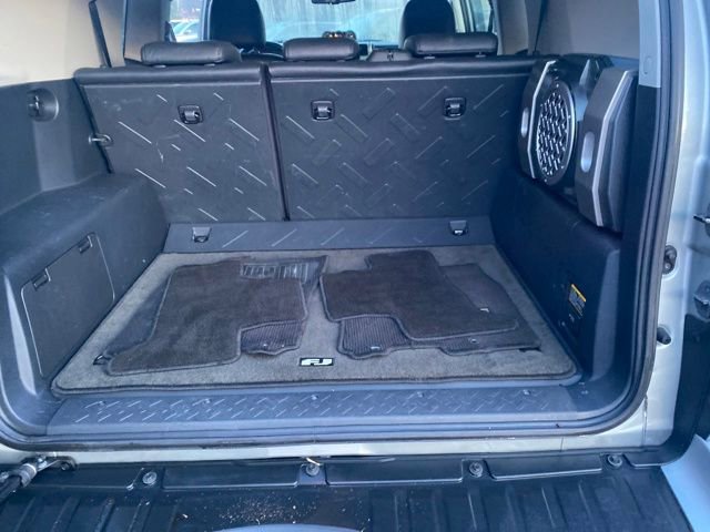 Used 2010 Toyota FJ Cruiser 4WD image 24