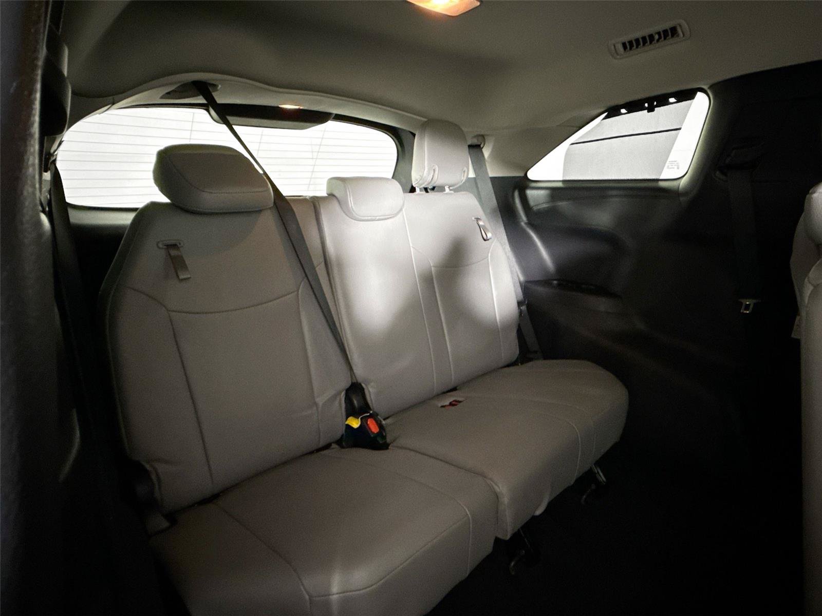 Certified 2026 Toyota Sienna XLE FWD image 40