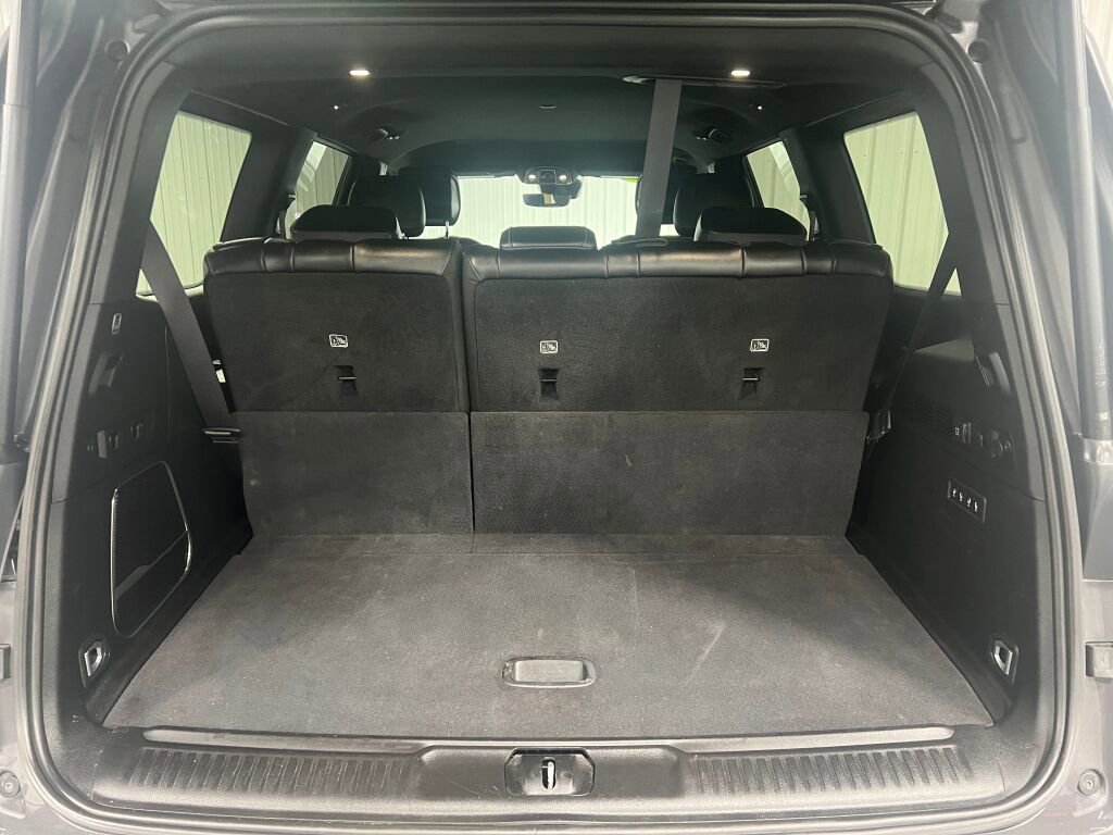 Used 2022 Jeep Wagoneer Series III w/ Flexible Seating Group image 7