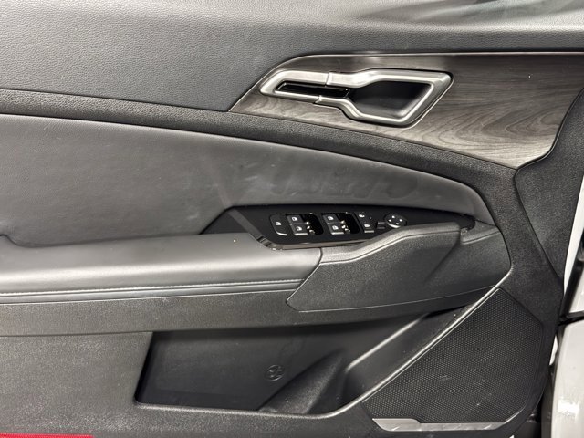 Used 2025 Kia Sportage X-Line w/ Premium Package image 18