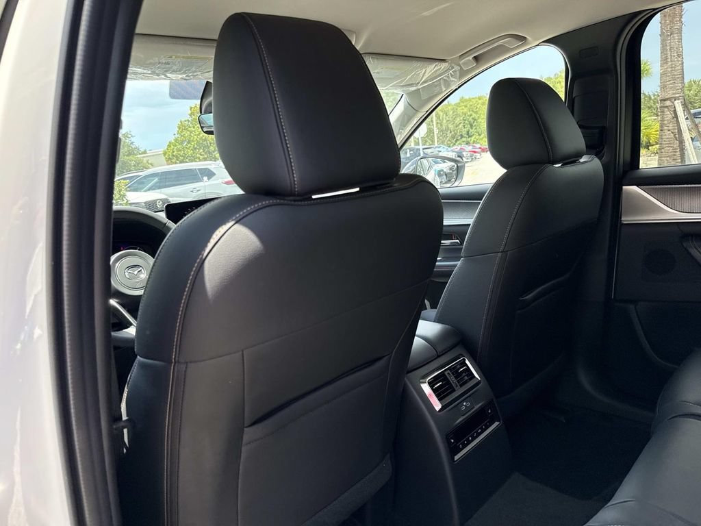 New 2026 MAZDA CX-70 SC Plus AWD/4WD image 17