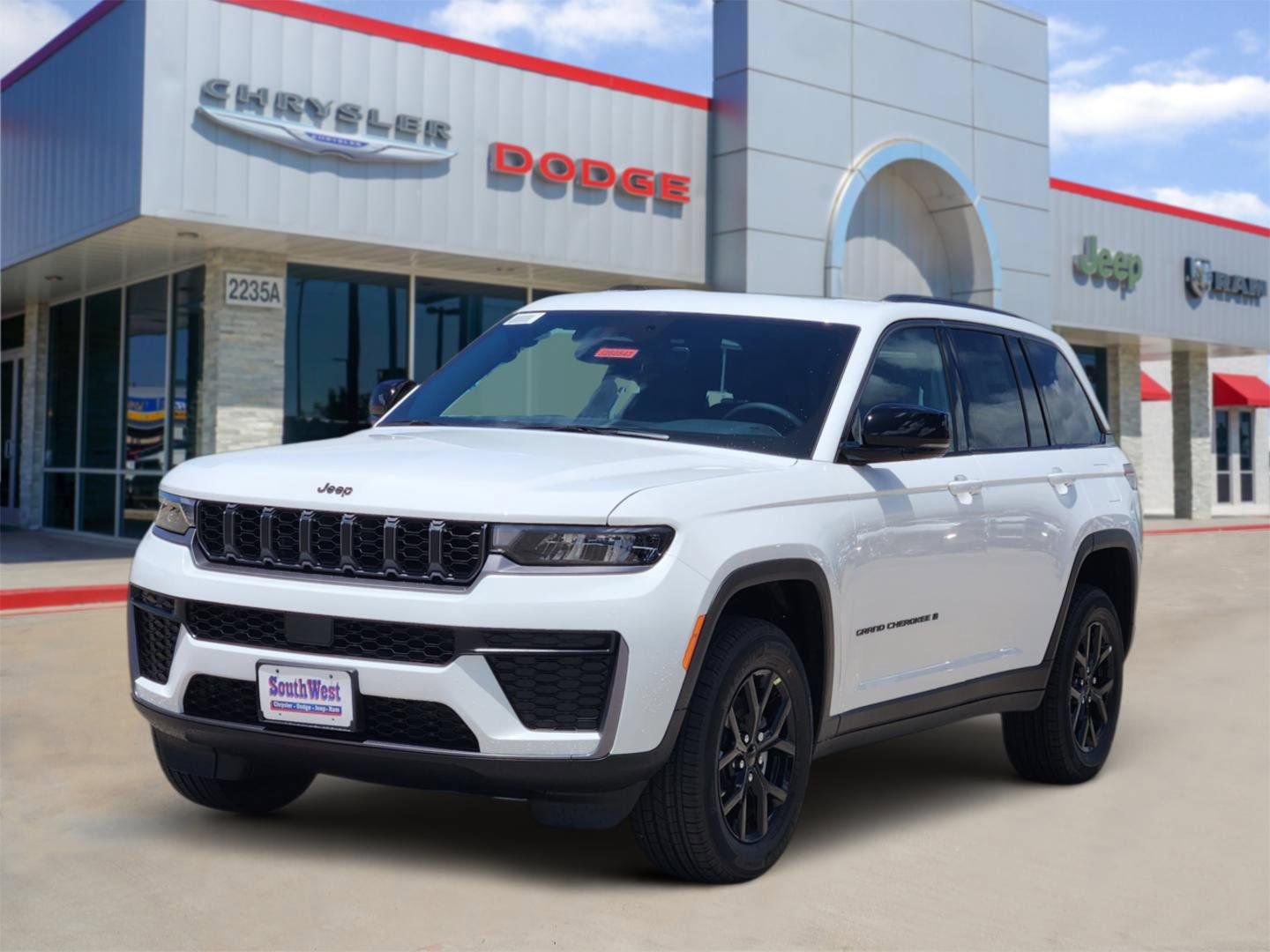 New 2026 Jeep Grand Cherokee Altitude RWD image 2