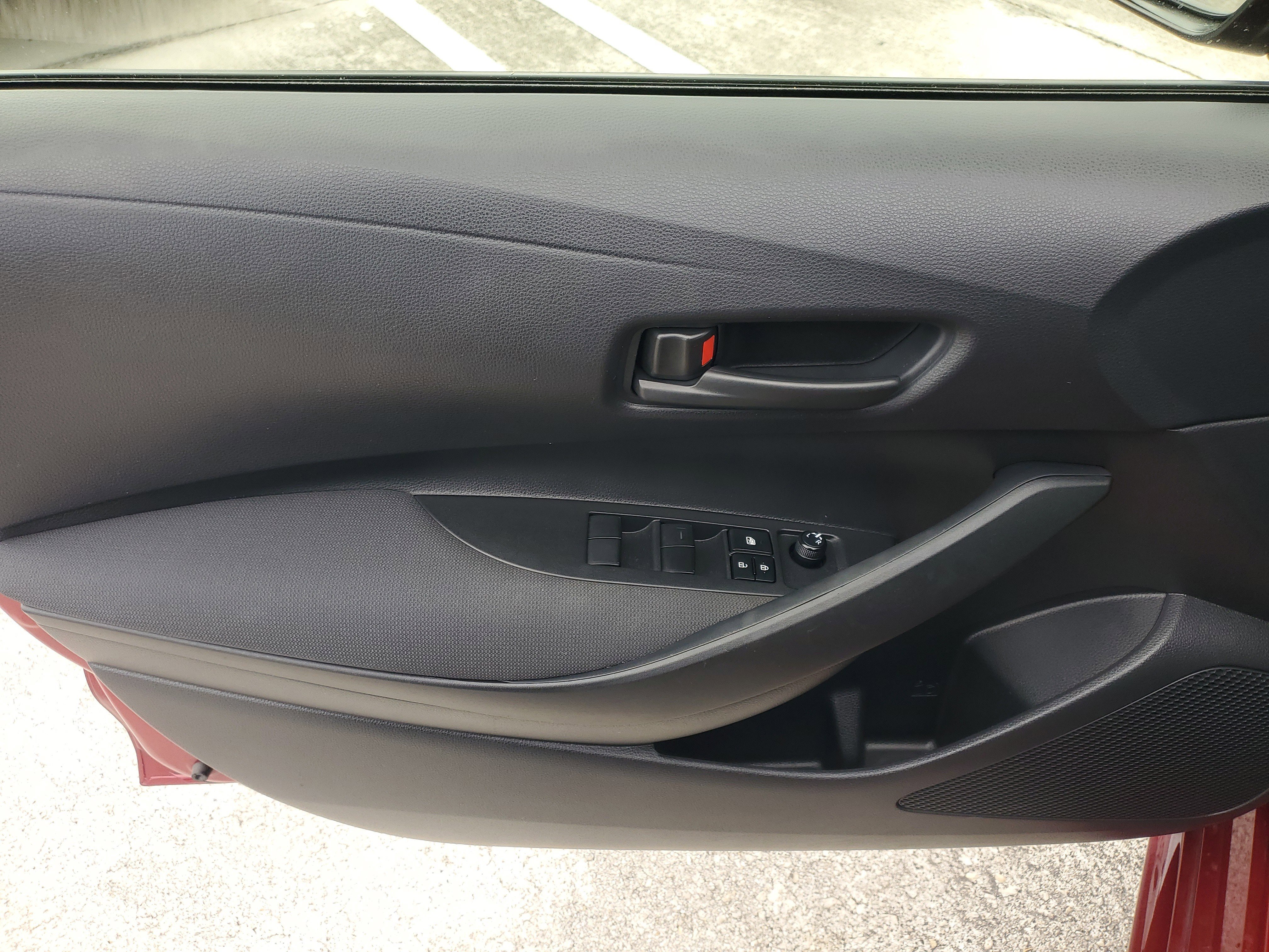Certified 2025 Toyota Corolla LE FWD image 18