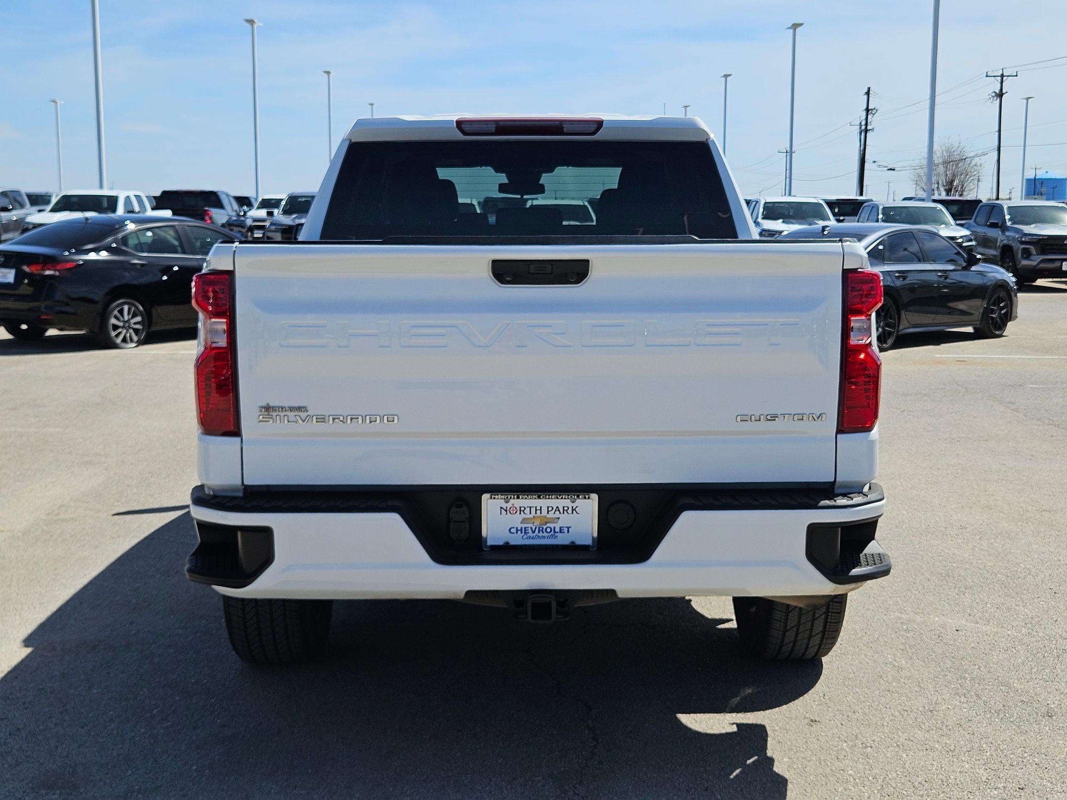 Used 2023 Chevrolet Silverado 1500 Custom image 4