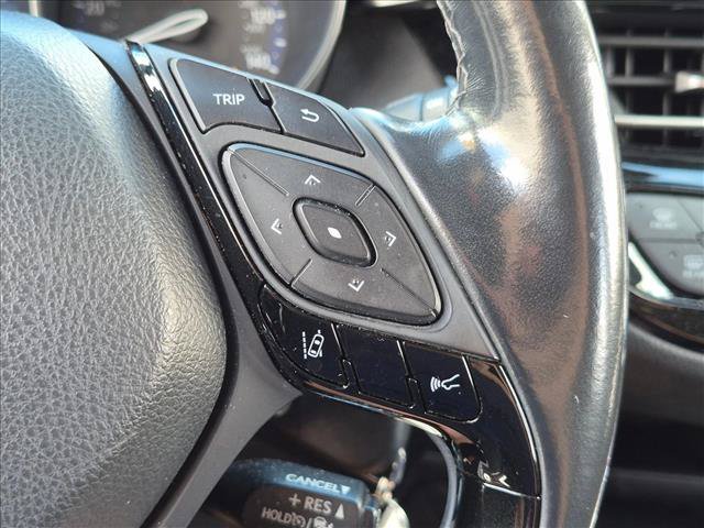 Certified 2018 Toyota C-HR XLE FWD image 5
