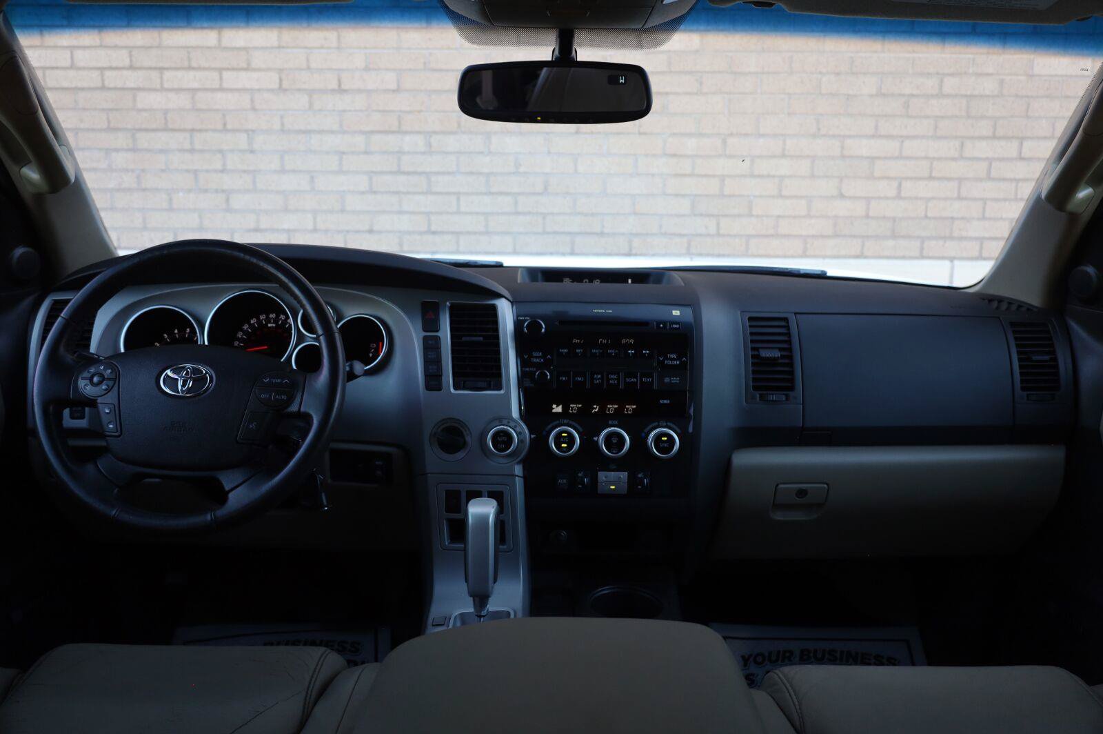 Used 2008 Toyota Sequoia Limited AWD/4WD image 32