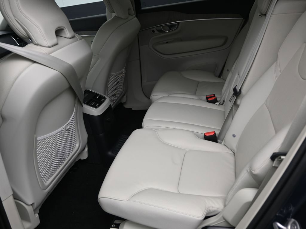 Certified 2025 Volvo XC90 T8 Core w/ Protection Package image 11