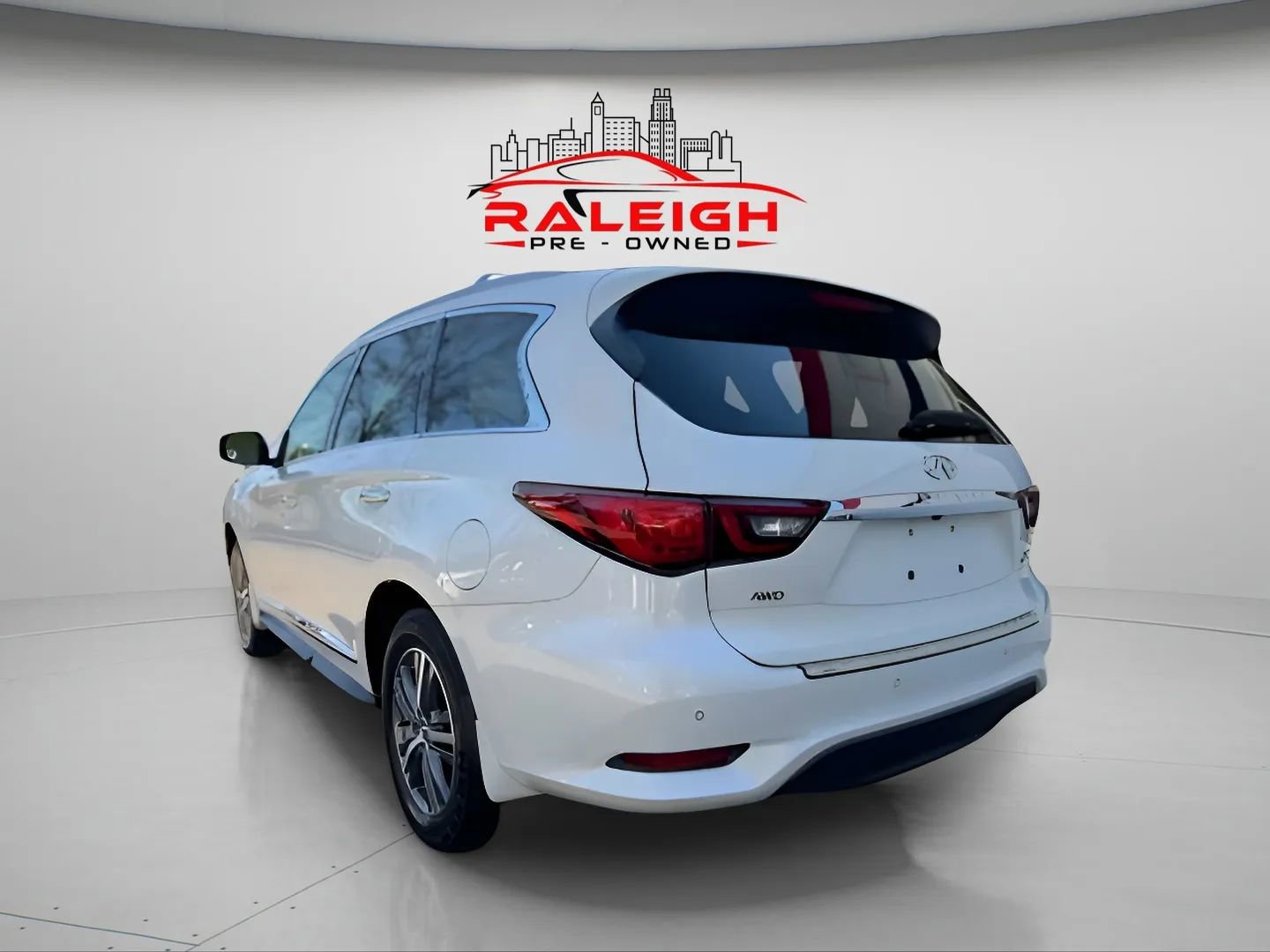 Used 2019 INFINITI QX60 Luxe w/ Essential Package image 13