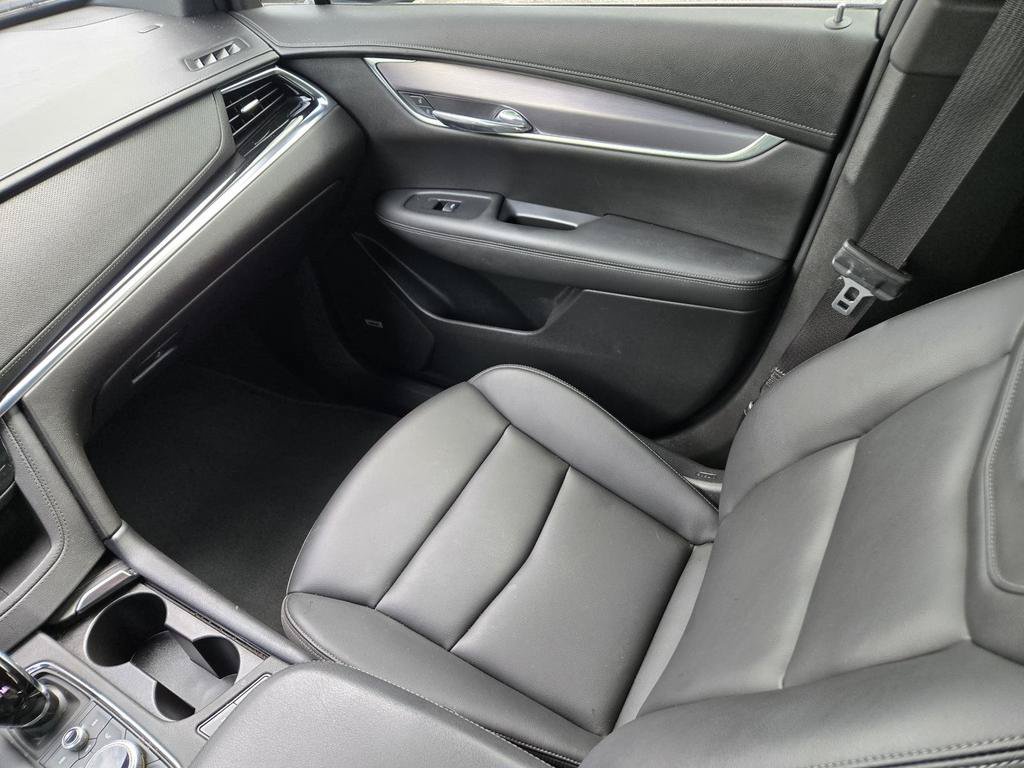 Used 2021 Cadillac XT6 Luxury FWD image 21