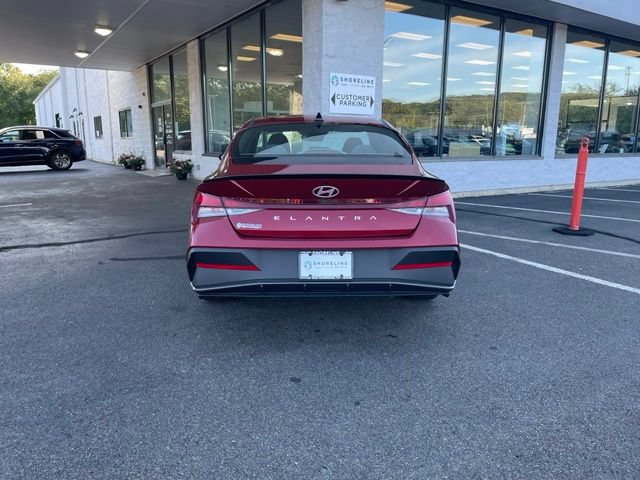 Used 2025 Hyundai Elantra Sport FWD image 6