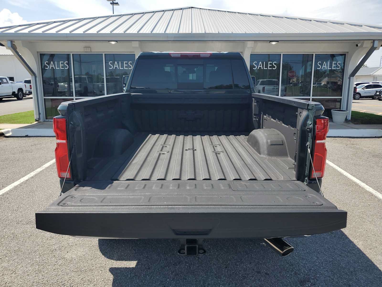 Used 2025 Chevrolet Silverado 2500 LTZ w/ LTZ Convenience Package AWD/4WD image 5
