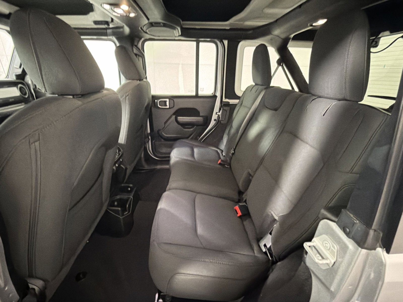 Used 2021 Jeep Wrangler Unlimited Sport image 23