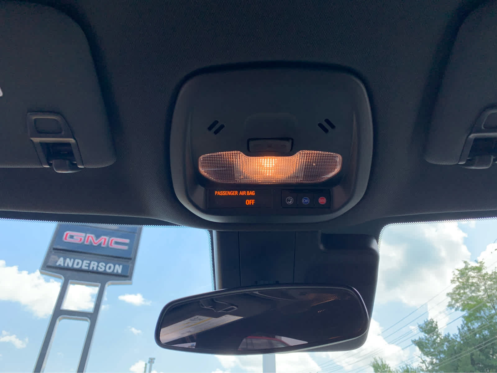 Used 2025 Chevrolet Trax RS w/ Driver Confidence Package FWD image 22