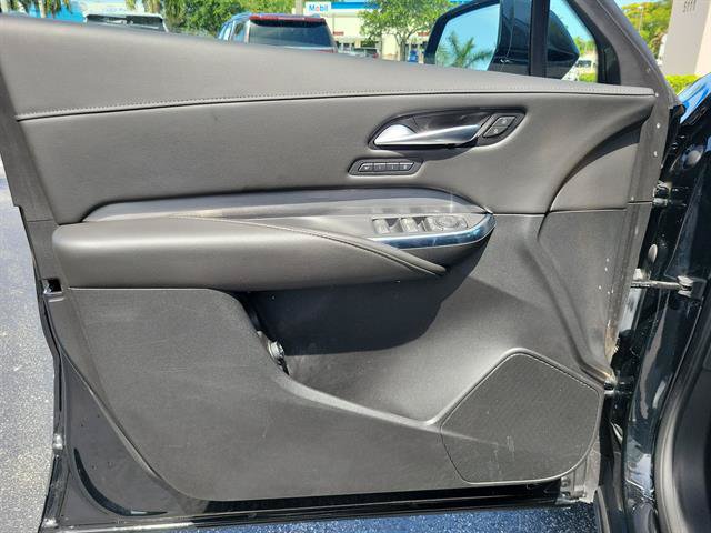 Certified 2025 Cadillac XT4 Premium Luxury FWD image 33