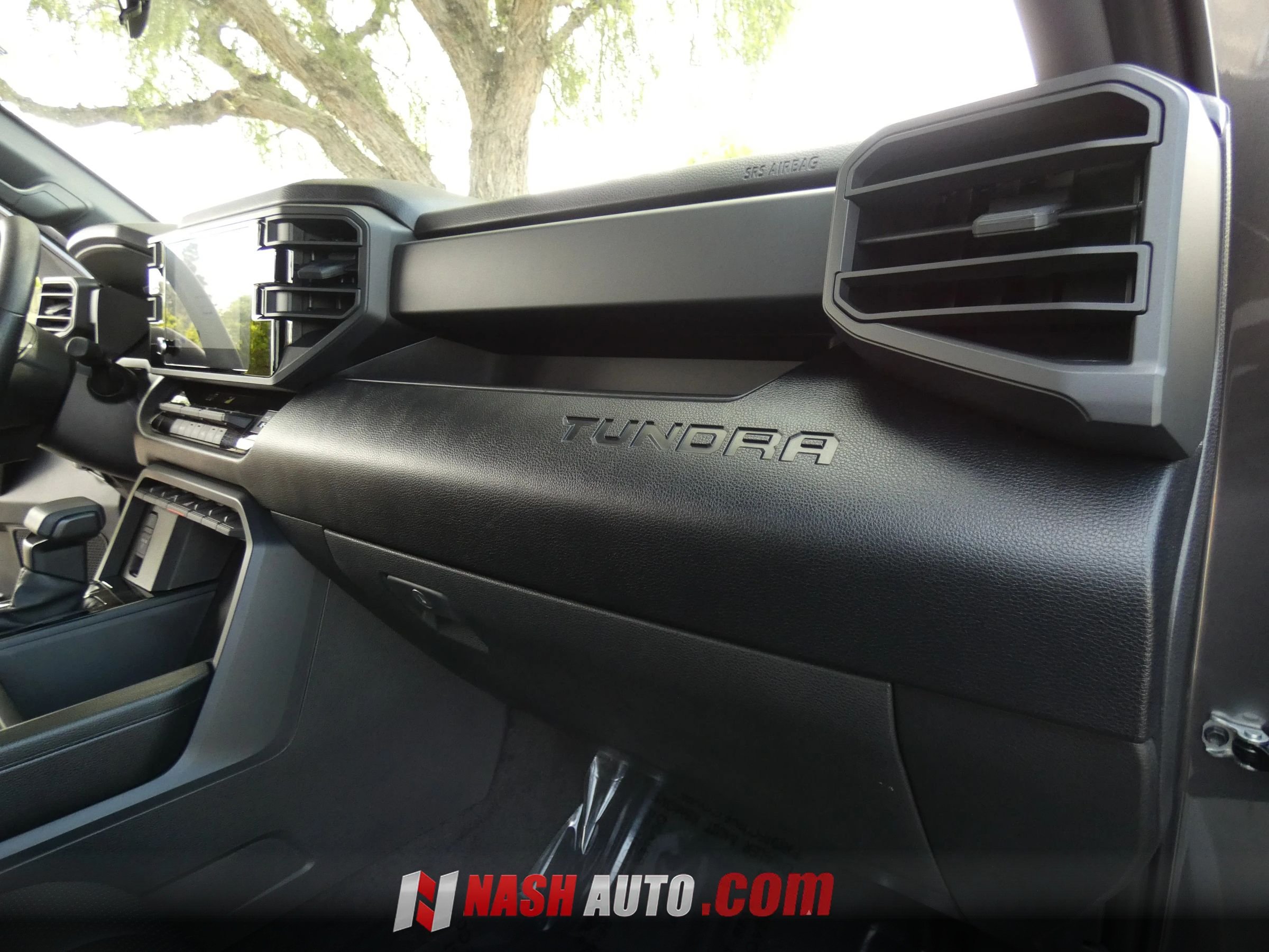 Used 2026 Toyota Tundra SR AWD/4WD image 40