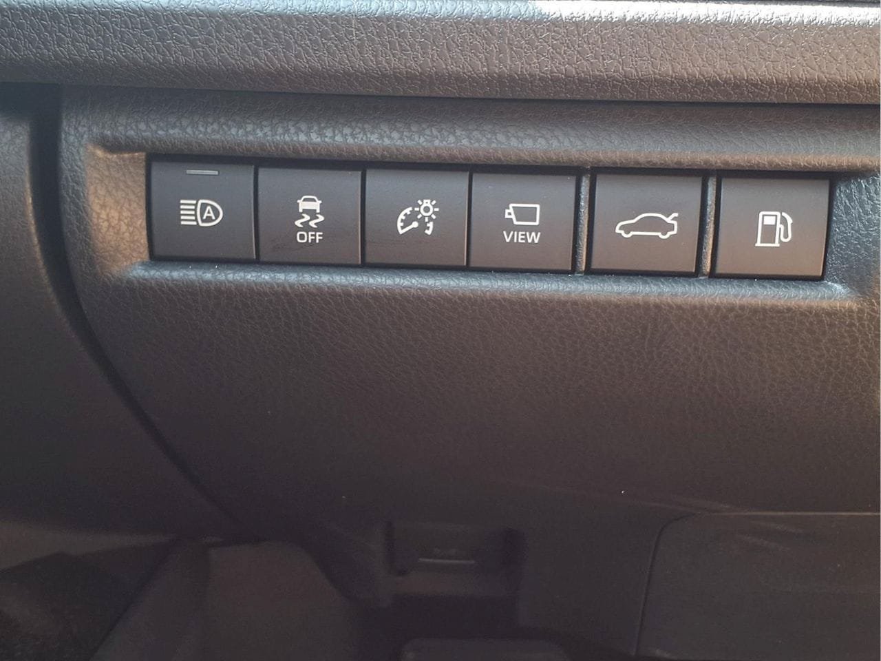 Certified 2025 Toyota Camry XLE w/ Premium Plus Package FWD image 22