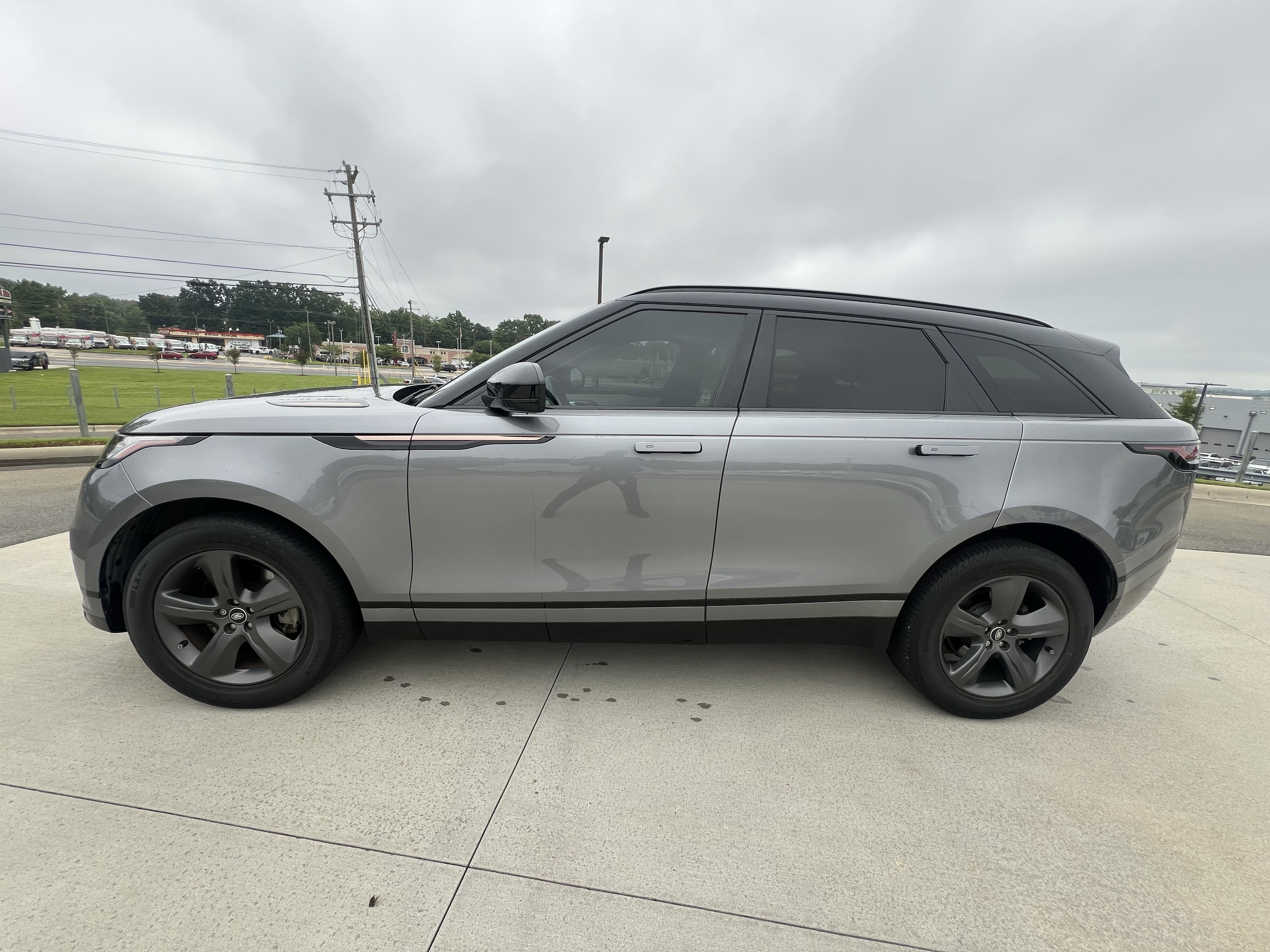 Certified 2023 Land Rover Range Rover Velar R-Dynamic S image 44