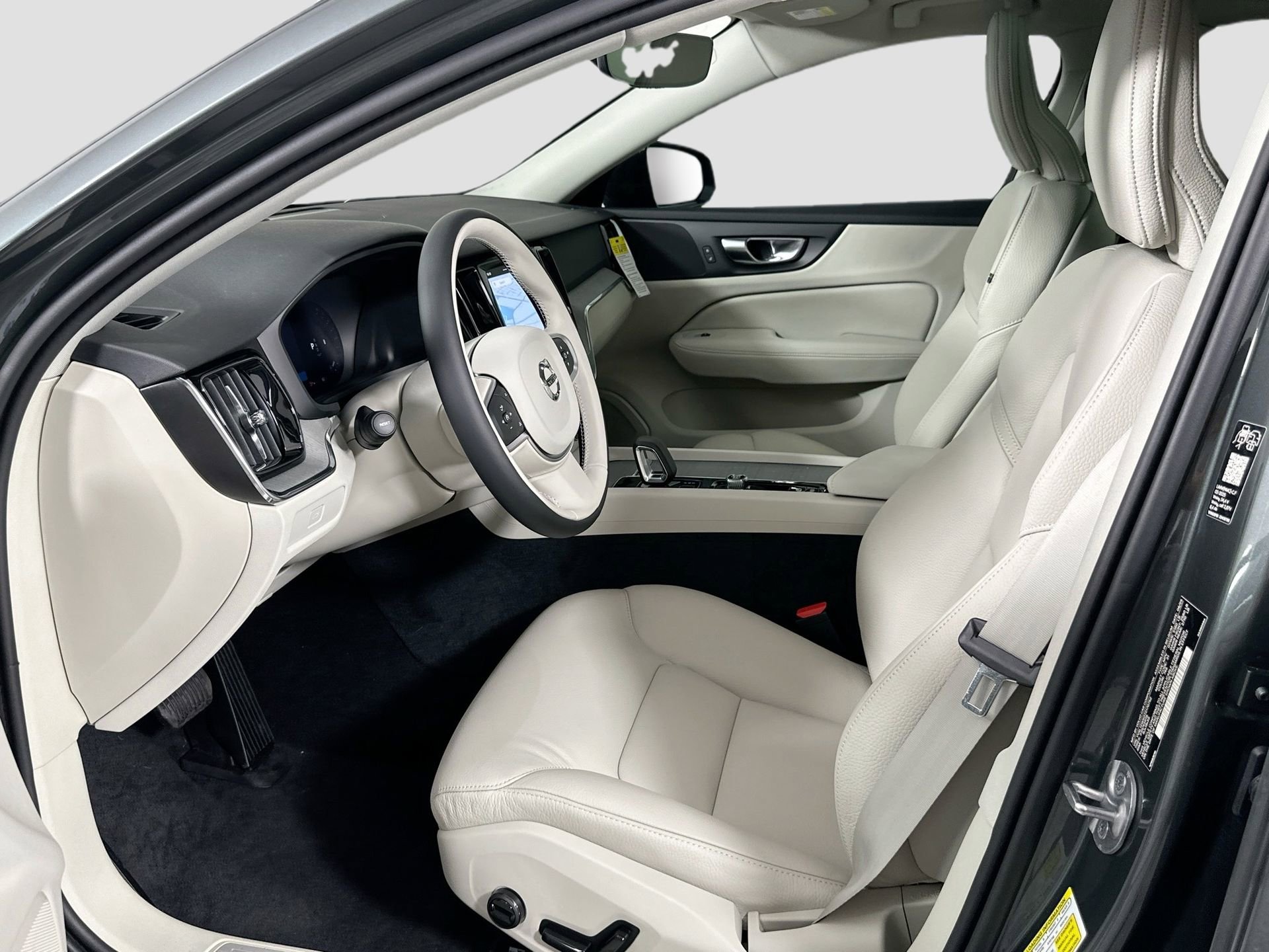 New 2026 Volvo V60 B5 Cross Country Plus w/ Protection Package Premier image 22