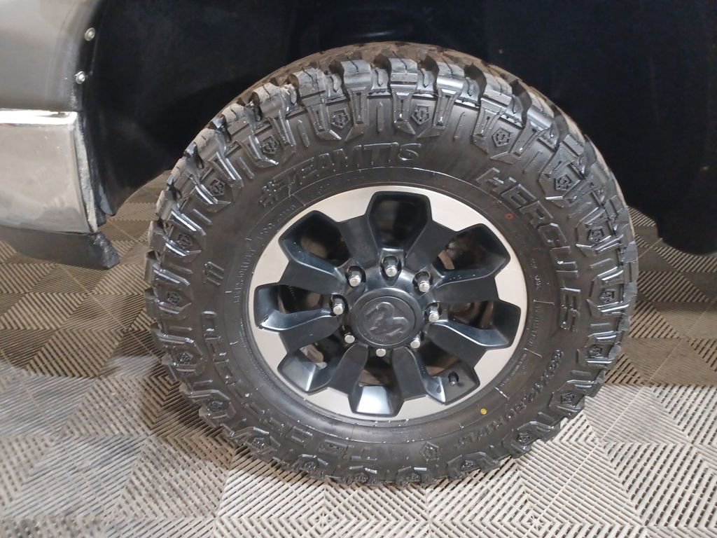 Used 2009 Dodge Ram 2500 Truck SXT image 18