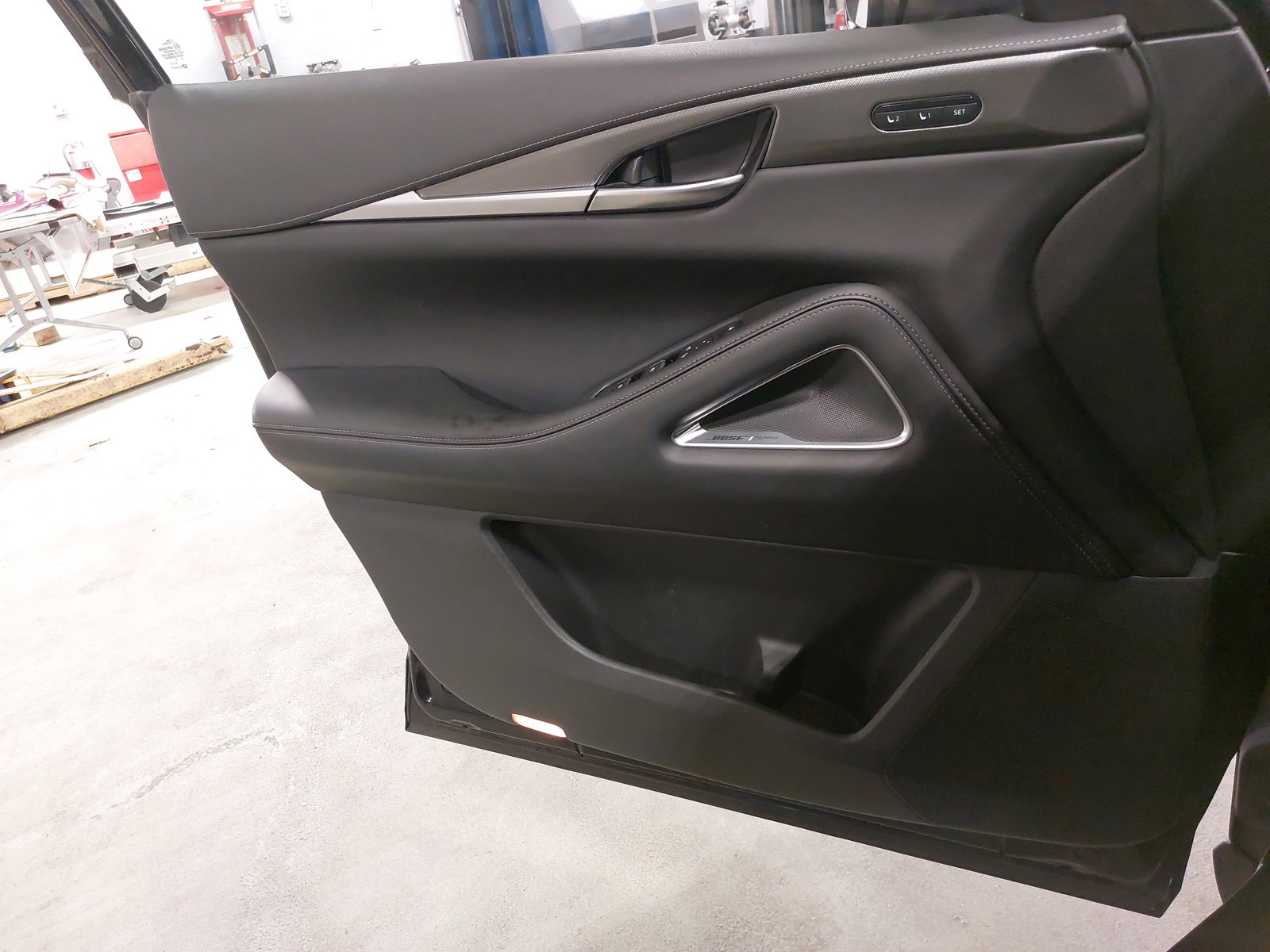 Used 2023 INFINITI QX60 Luxe w/ Performance Audio Package image 28