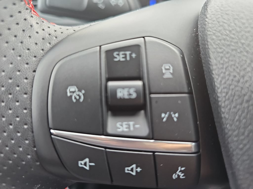 Used 2024 Ford Escape ST-Line w/ Tech Pack #1 FWD image 17