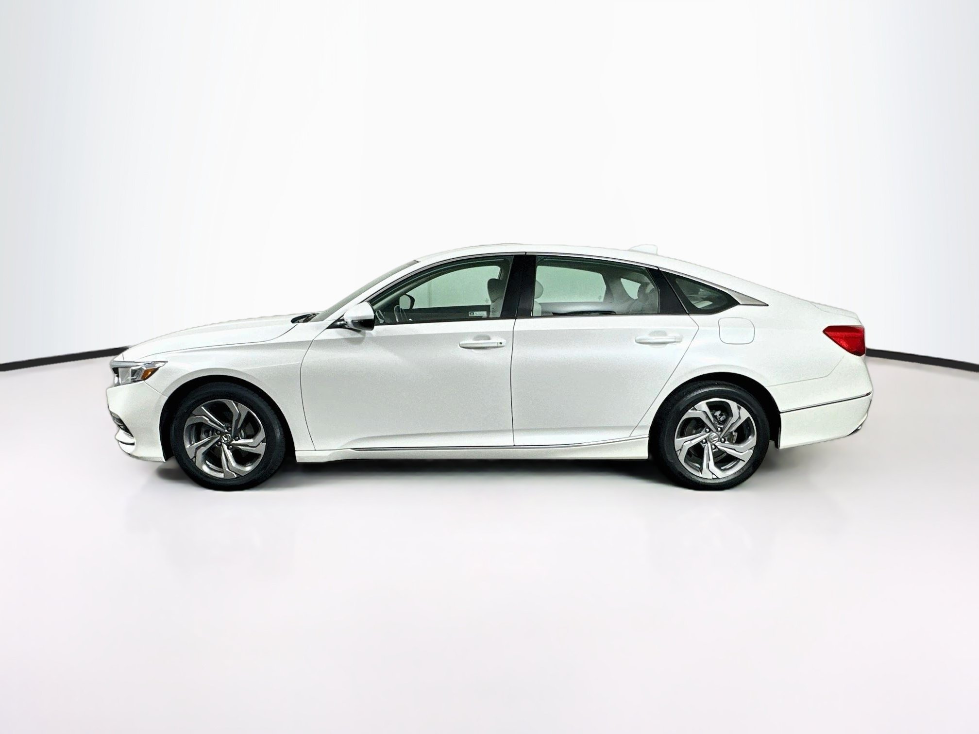 Used 2018 Honda Accord EX-L image 4