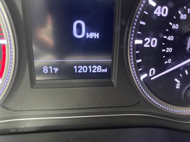 Used 2019 Hyundai Santa Fe SE AWD/4WD image 16