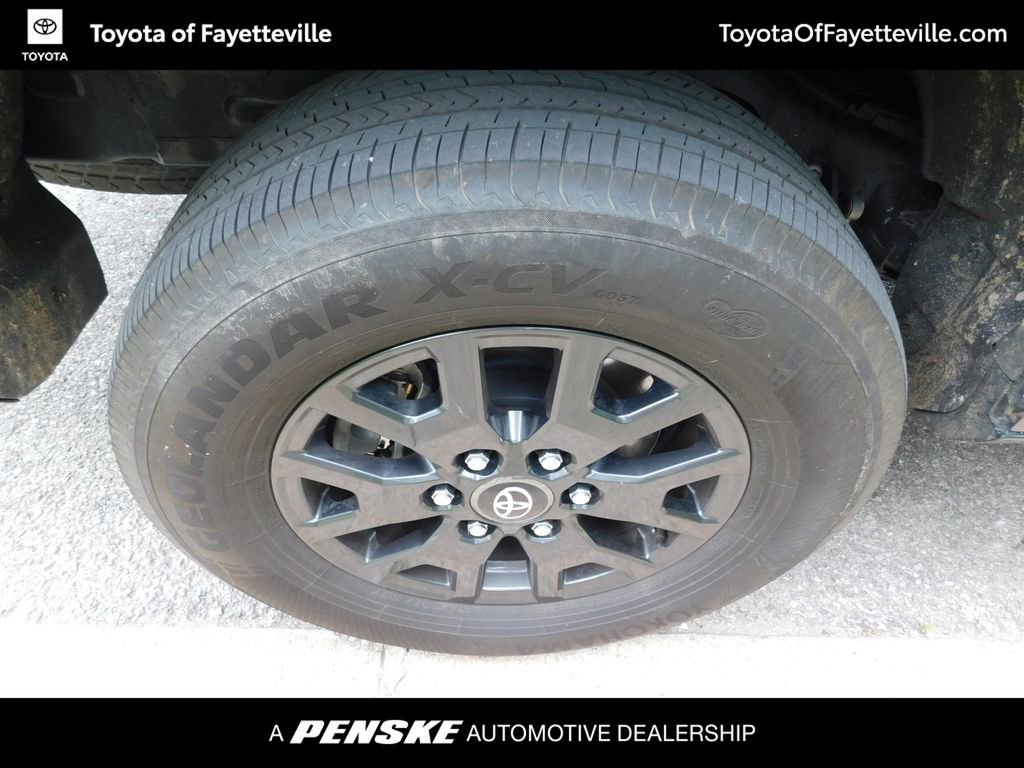 Used 2025 Toyota 4Runner SR5 AWD/4WD image 7