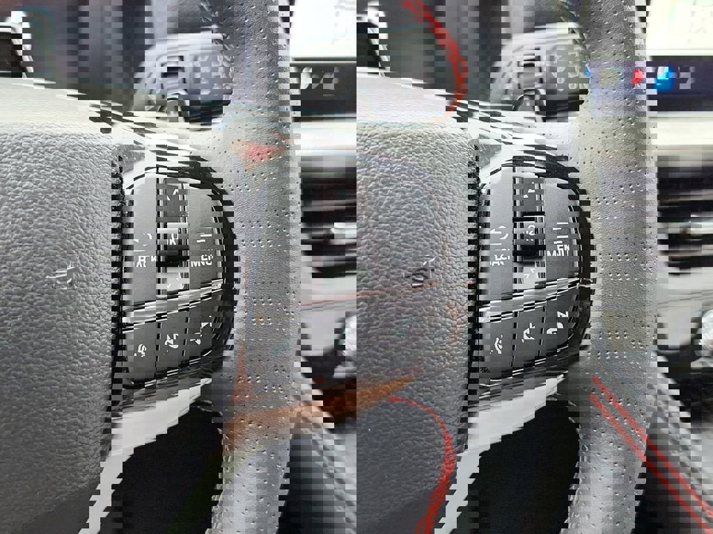 Used 2025 Ford Explorer ST image 26