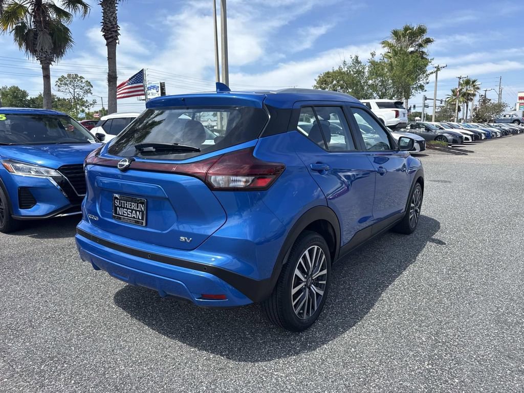 Used 2022 Nissan Kicks SV FWD image 4